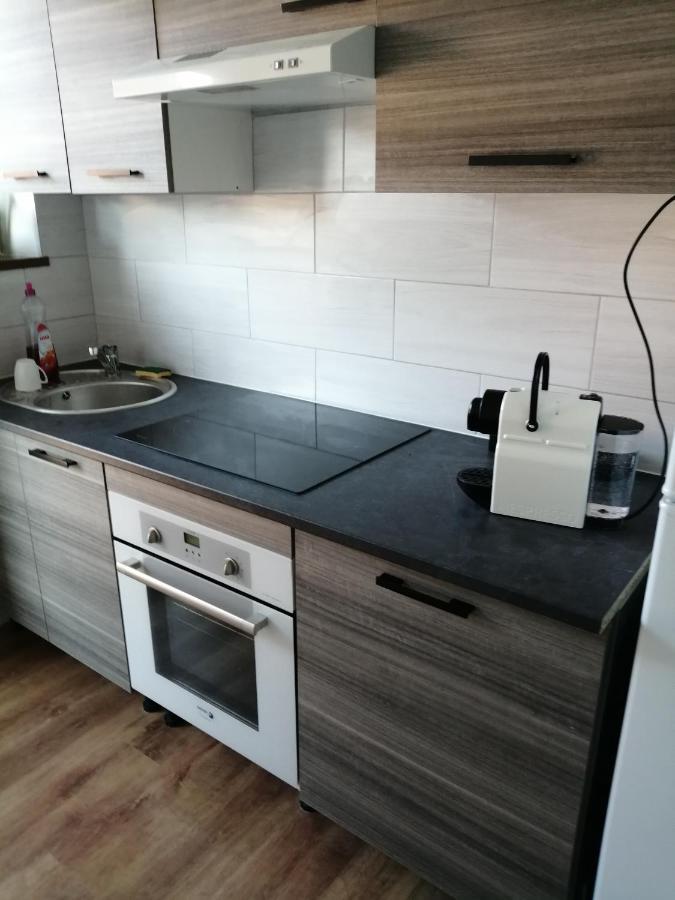 Appartement cosy arrêt de tram Saint-Louis Grenze Exterior foto